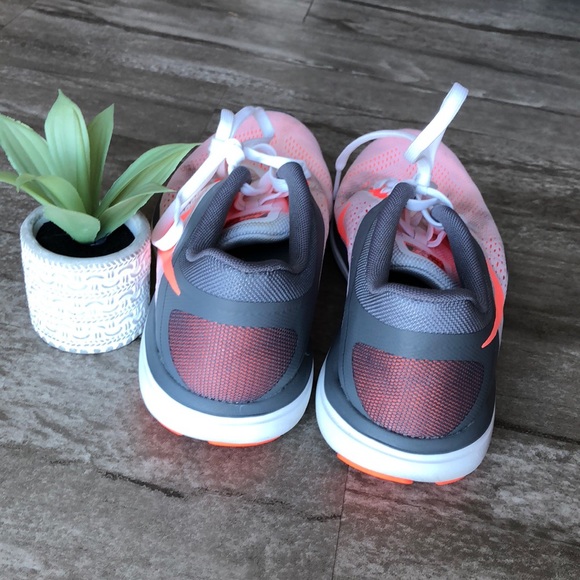 Nike Flex 2016 Running Shoe - Picture 5 of 7